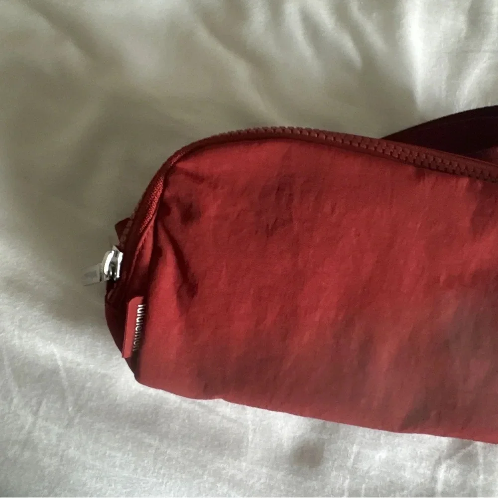🆕❤️ Lululemon Everywhere Belt Bag Terra Orange